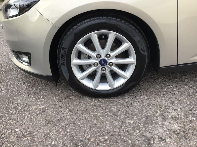 FORD FOCUS