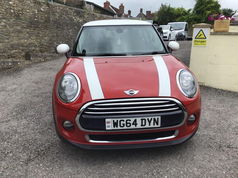 MINI HATCH