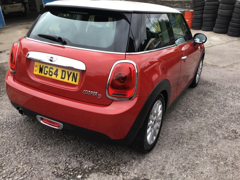 MINI HATCH
