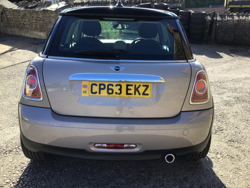 MINI HATCH