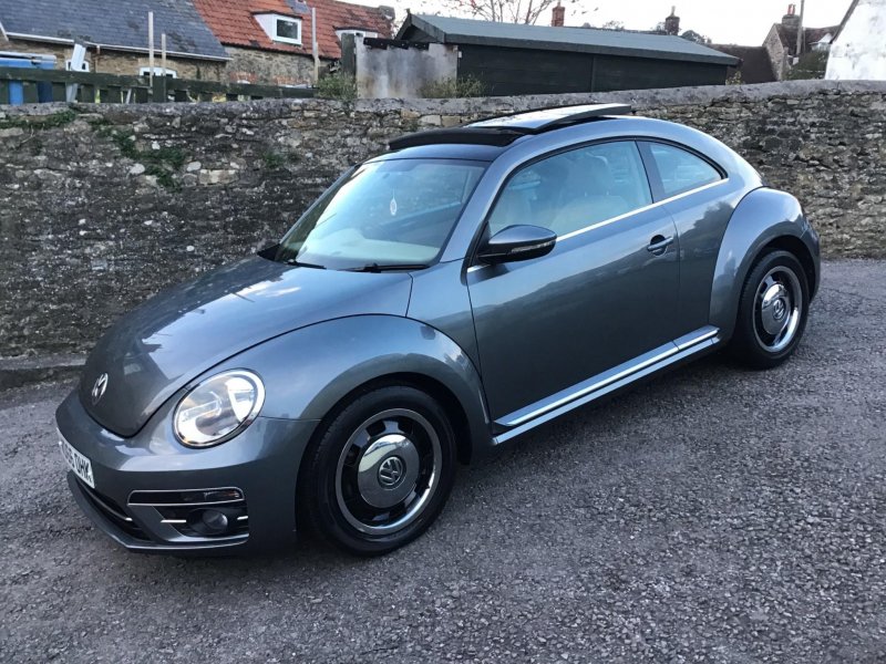 VOLKSWAGEN BEETLE