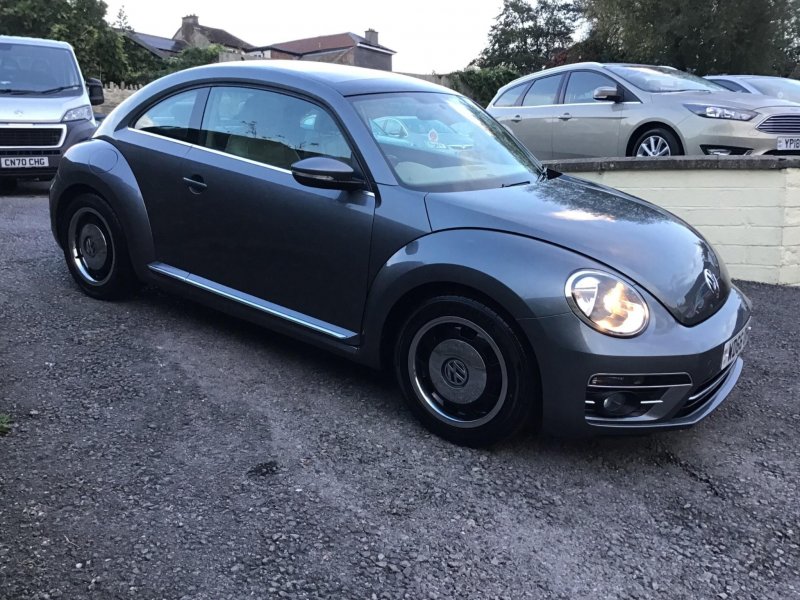 VOLKSWAGEN BEETLE