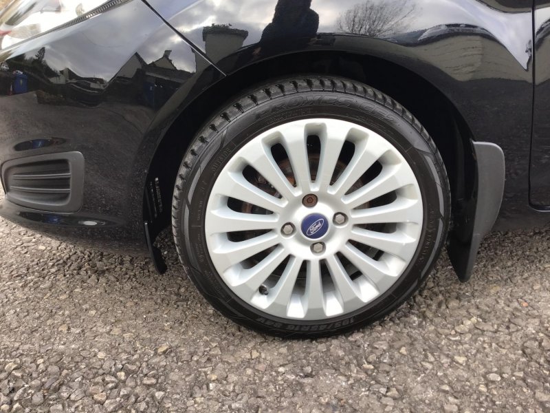 FORD FIESTA