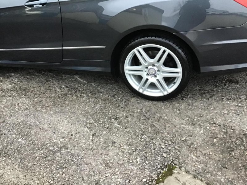 MERCEDES-BENZ E CLASS