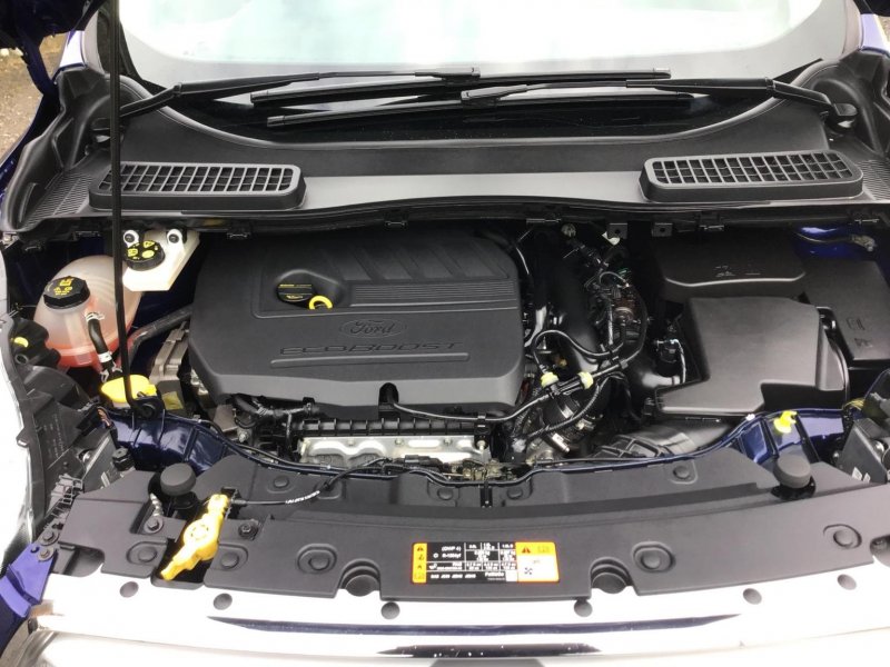 FORD KUGA