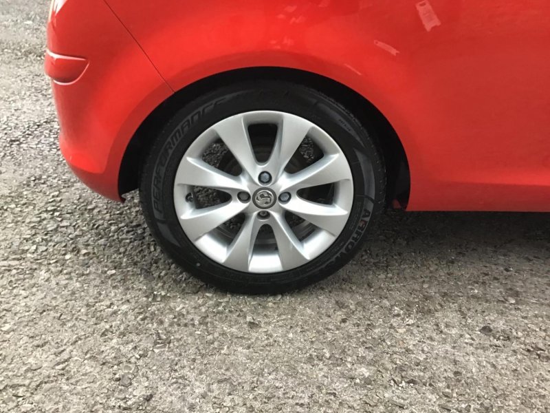 VAUXHALL CORSA